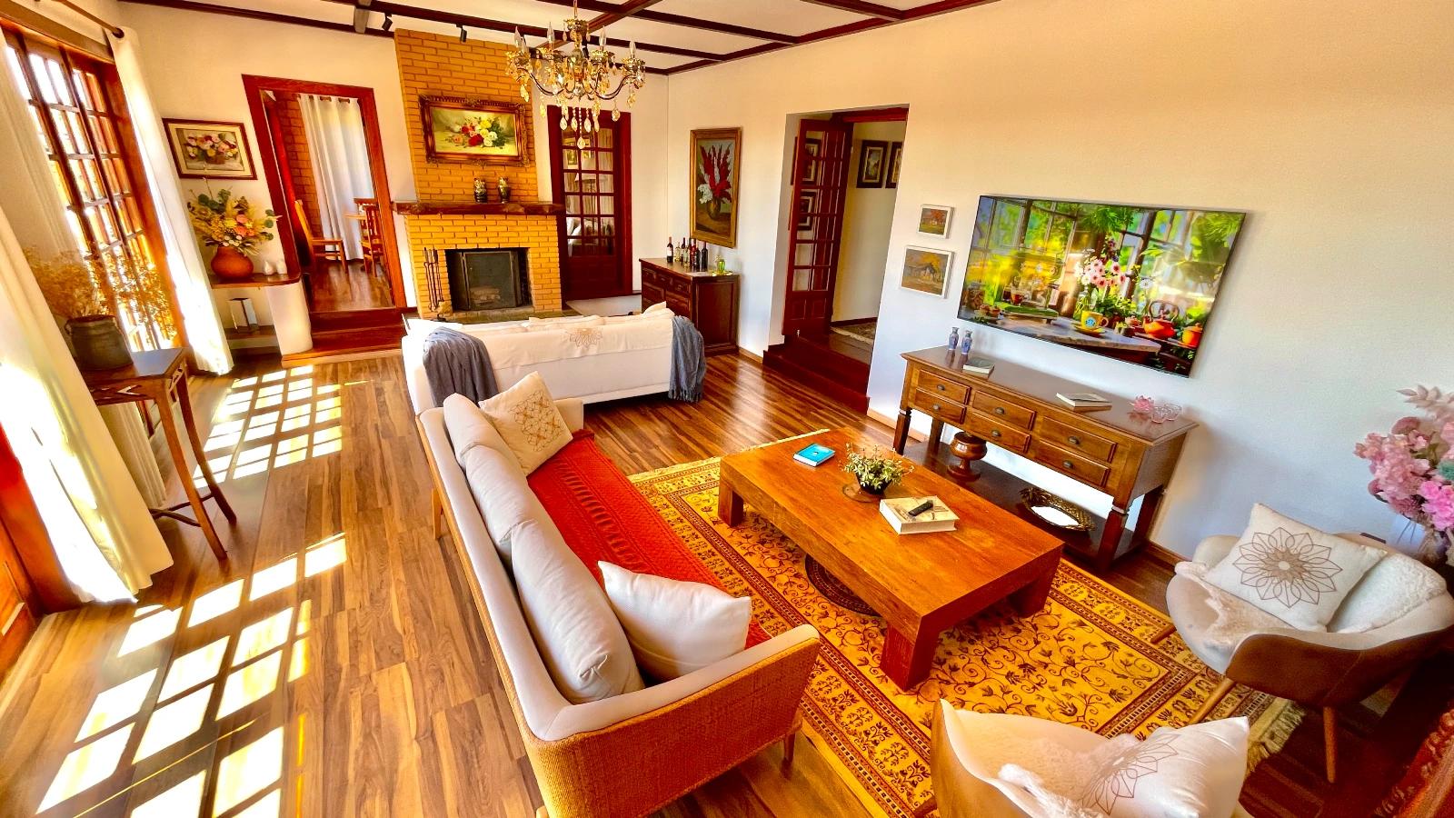 Sala de estar com lareira